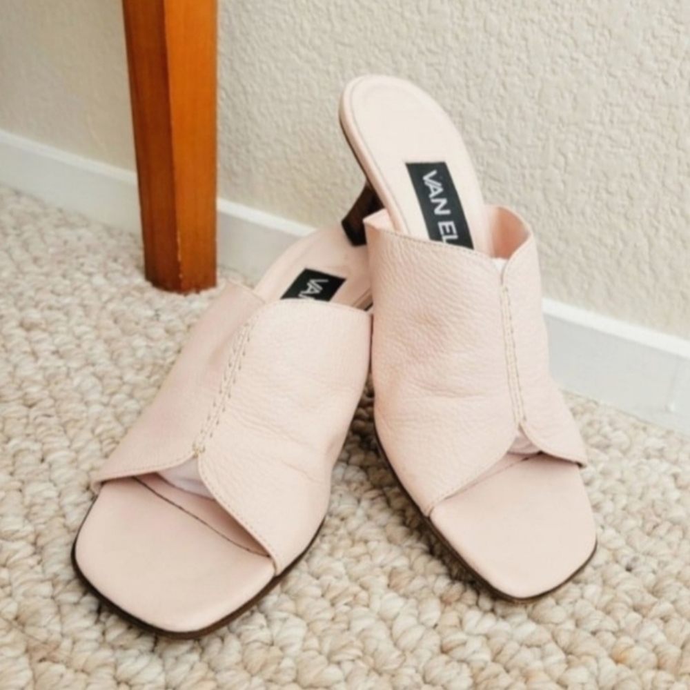 Van Eli Heels